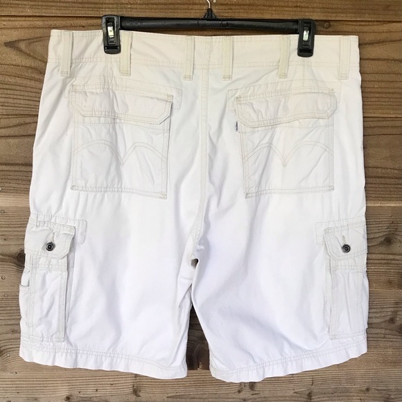 Levi’s Light Khaki 11” Cargo Shorts Size 40 - Picture 4 of 16